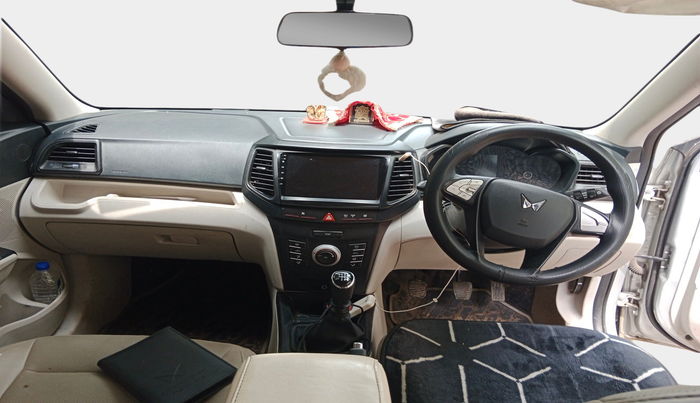 2022 Mahindra XUV300 W6 1.5 Sunroof Diesel, Diesel, Manual, 38,086 km, interior