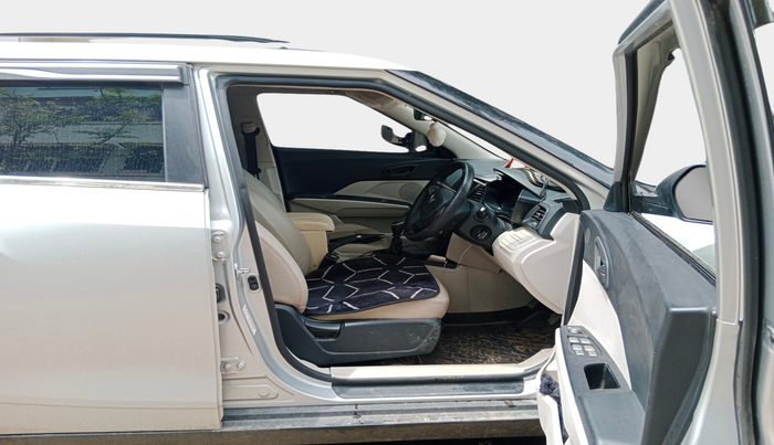 2022 Mahindra XUV300 W6 1.5 Sunroof Diesel, Diesel, Manual, 38,086 km, interior