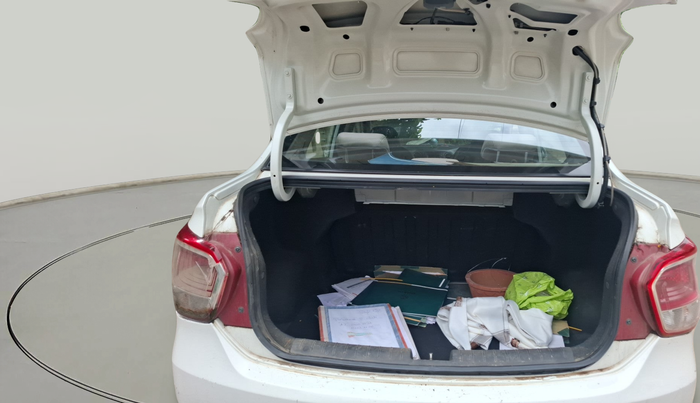 2016 Hyundai Xcent SX 1.2, Petrol, Manual, 1,31,047 km, exterior
