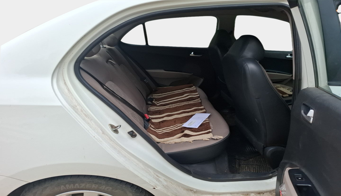 2016 Hyundai Xcent SX 1.2, Petrol, Manual, 1,31,047 km, interior