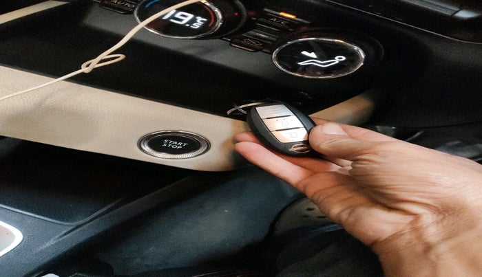 2021 Nissan MAGNITE XV MT, Petrol, Manual, 42,698 km, interior