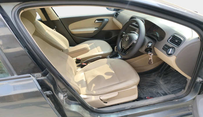 2017 Volkswagen Vento HIGHLINE 1.5 AT, Diesel, Automatic, 1,96,872 km, interior