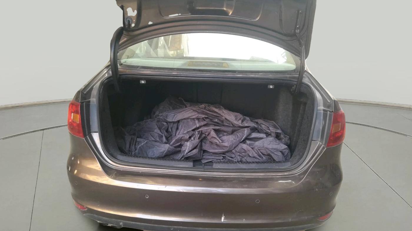 2012 Volkswagen Jetta TRENDLINE TSI, Petrol, Manual, 83,347 km, exterior