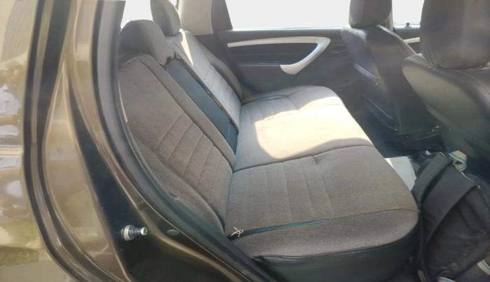 2014 Renault Duster 110 PS RXL 4X4 MT DIESEL, Diesel, Manual, 99,599 km, interior