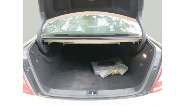 2010 Mercedes Benz E Class E 250 ELEGANCE, Petrol, Automatic, 73,215 km, exterior