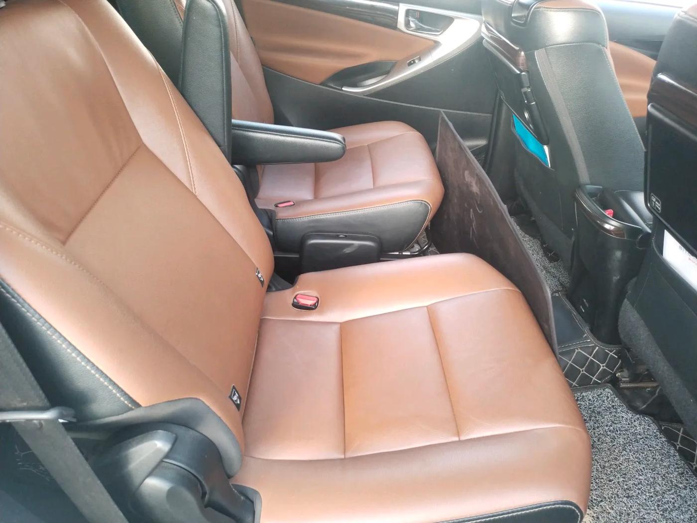 2022 Toyota Innova Crysta 2.7 ZX AT 7 STR, Petrol, Automatic, 43,264 km, interior