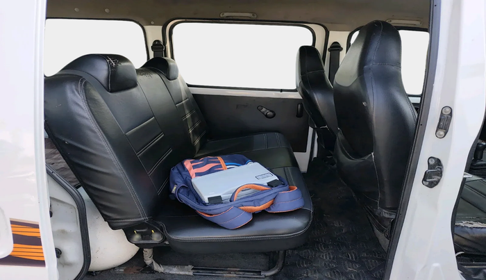 2022 Maruti Eeco 5 STR AC CNG (O), Petrol, Manual, 65,657 km, interior