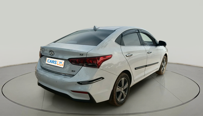 2017 Hyundai Verna 1.6 VTVT SX (O) AT, Petrol, Automatic, 83,774 km, exterior