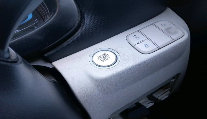 2023 Hyundai VENUE SX 1.5 CRDI, Diesel, Manual, 50,073 km, interior