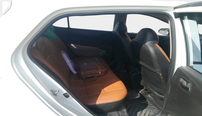 2016 Hyundai Grand i10 MAGNA 1.2 KAPPA VTVT, CNG, Manual, 1,27,738 km, interior