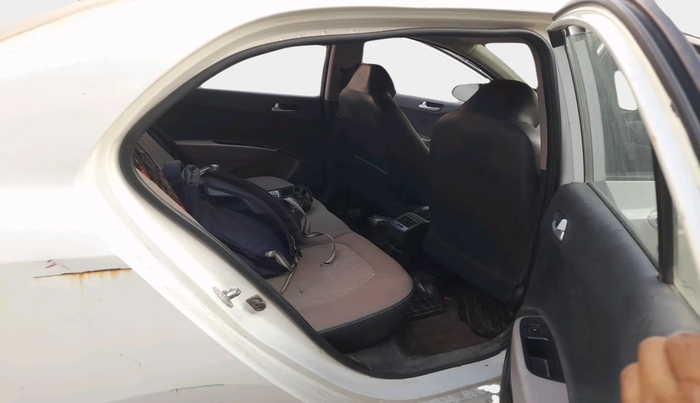 2017 Hyundai Xcent S 1.2, Petrol, Manual, 81,537 km, interior