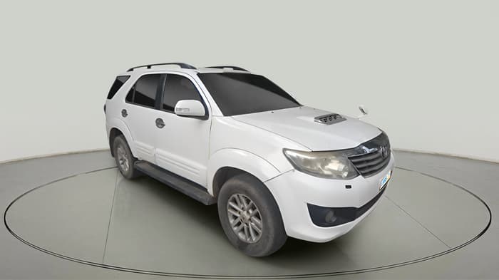 2012 Toyota Fortuner 3.0 4X4 MT, Diesel, Manual, 2,70,296 km, exterior
