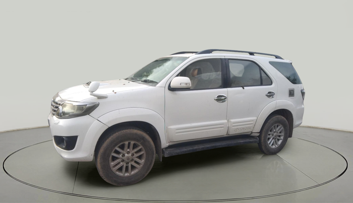 2012 Toyota Fortuner 3.0 4X4 MT, Diesel, Manual, 2,70,296 km, exterior
