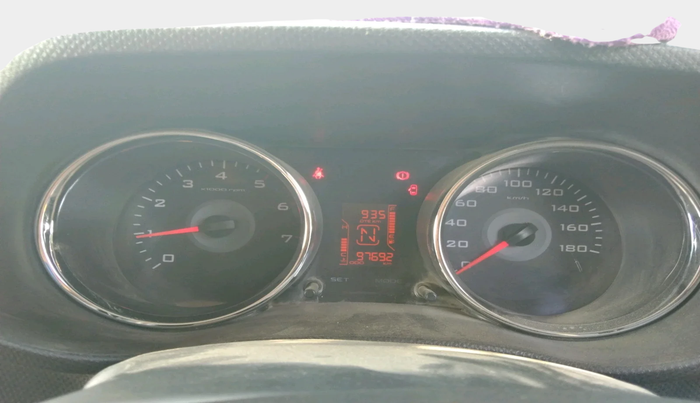 2016 Mahindra TUV300 T8, Diesel, Manual, 97,692 km, interior