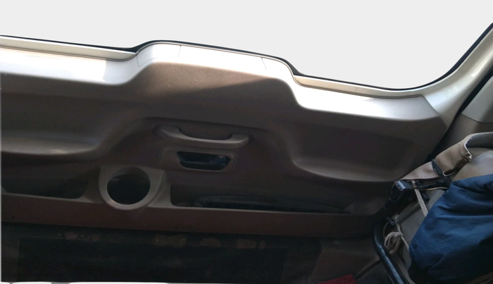 2016 Mahindra TUV300 T8, Diesel, Manual, 97,692 km, interior