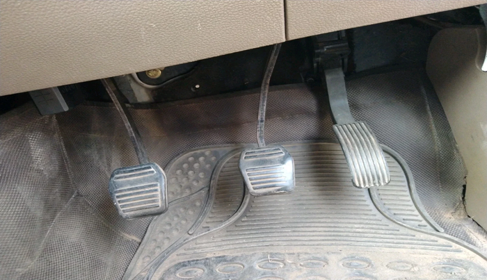 2016 Mahindra TUV300 T8, Diesel, Manual, 97,692 km, interior