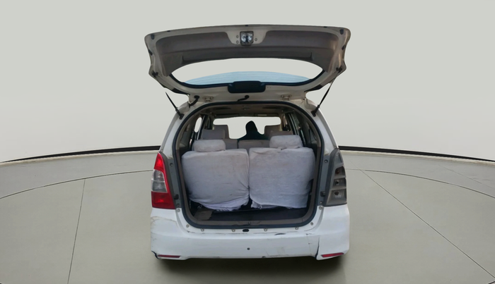 2015 Toyota Innova 2.5 VX 8 STR, Diesel, Manual, 1,87,019 km, exterior