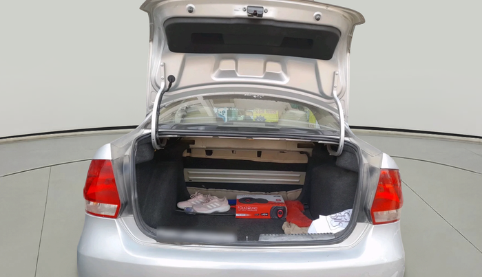 2011 Volkswagen Vento HIGHLINE 1.6 MPI, Petrol, Manual, 1,11,370 km, exterior