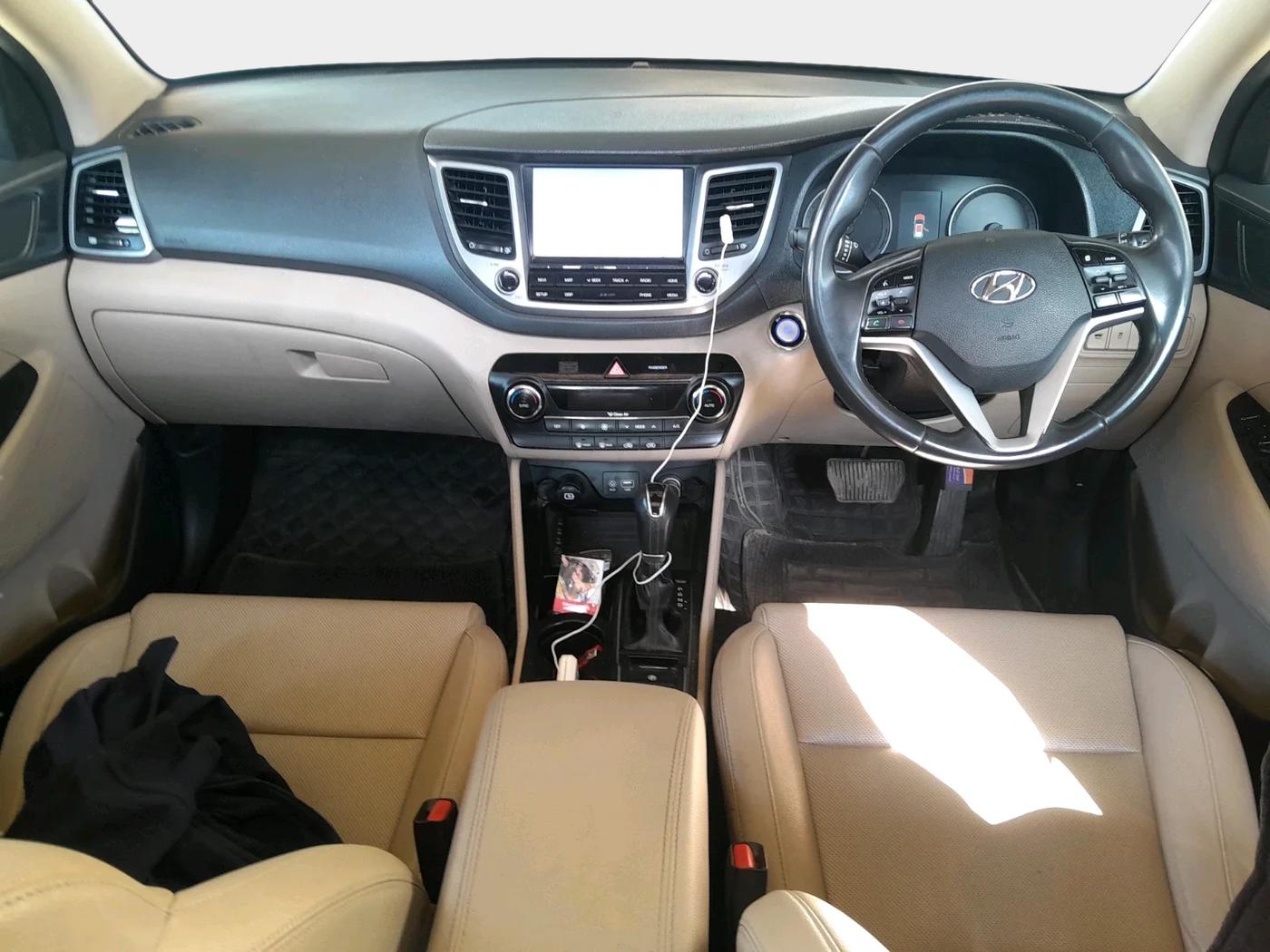 2019 Hyundai Tucson GLS 2WD AT PETROL, Petrol, Automatic, 83,529 km, interior