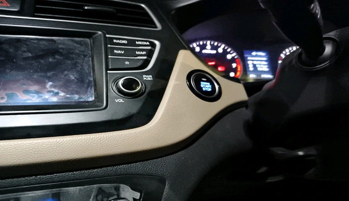 2020 Hyundai Elite i20 ASTA 1.2 (O), Petrol, Manual, 31,564 km, interior