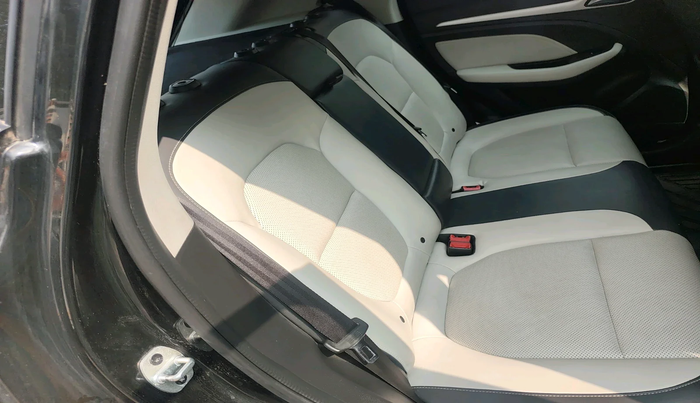 2023 MG ASTOR SHARP 1.5 MT, Petrol, Manual, 19,928 km, interior