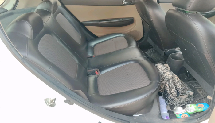 2013 Hyundai i20 MAGNA 1.4 CRDI, Diesel, Manual, 1,12,146 km, interior