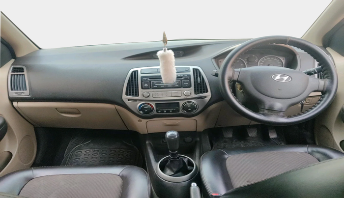 2013 Hyundai i20 MAGNA 1.4 CRDI, Diesel, Manual, 1,12,146 km, interior