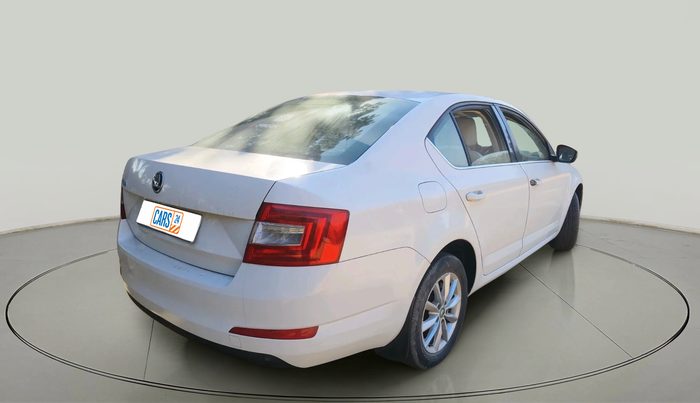 2013 Skoda Octavia ELEGANCE 2.0 TDI AT, Diesel, Automatic, 1,09,469 km, exterior