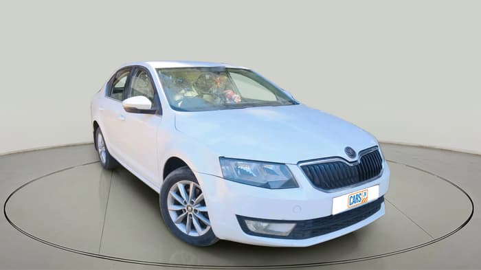 2013 Skoda Octavia ELEGANCE 2.0 TDI AT, Diesel, Automatic, 1,09,469 km, exterior