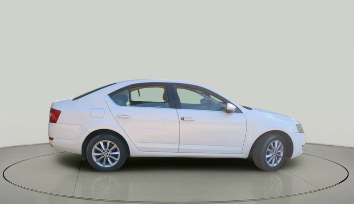 2013 Skoda Octavia ELEGANCE 2.0 TDI AT, Diesel, Automatic, 1,09,469 km, exterior