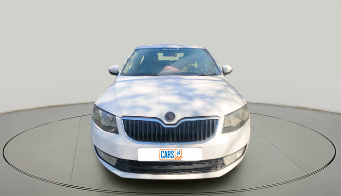 2013 Skoda Octavia ELEGANCE 2.0 TDI AT, Diesel, Automatic, 1,09,469 km, exterior