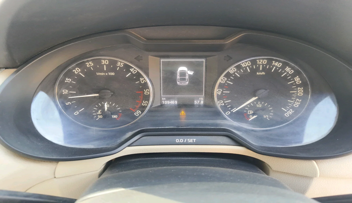 2013 Skoda Octavia ELEGANCE 2.0 TDI AT, Diesel, Automatic, 1,09,469 km, interior