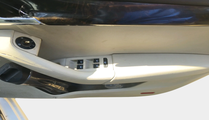 2013 Skoda Octavia ELEGANCE 2.0 TDI AT, Diesel, Automatic, 1,09,469 km, interior