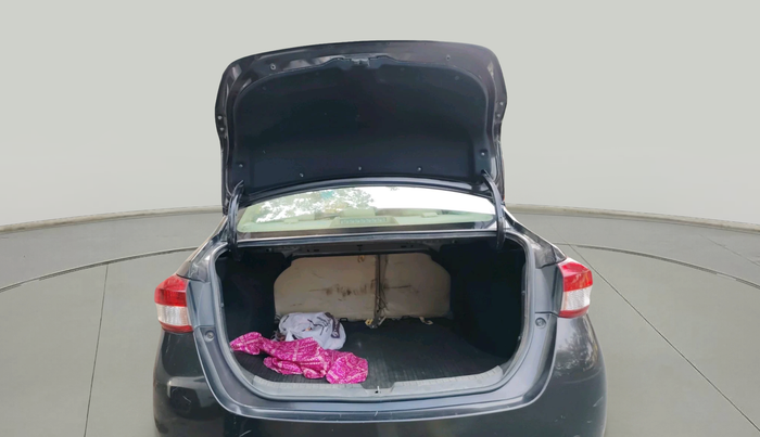 2018 Toyota YARIS J CVT, Petrol, Automatic, 1,27,571 km, exterior