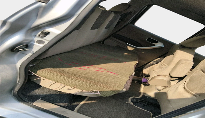 2016 Mahindra TUV300 T8, Diesel, Manual, 86,779 km, interior