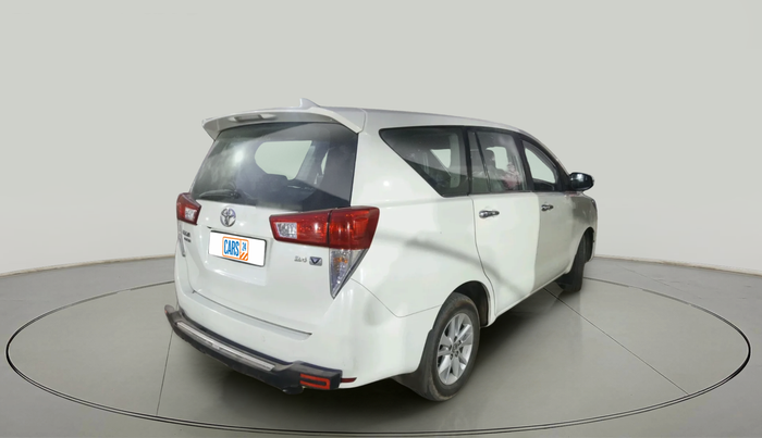 2016 Toyota Innova Crysta 2.4 VX 8 STR, Diesel, Manual, 2,45,170 km, exterior