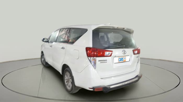 2016 Toyota Innova Crysta 2.4 VX 8 STR, Diesel, Manual, 2,45,170 km, exterior