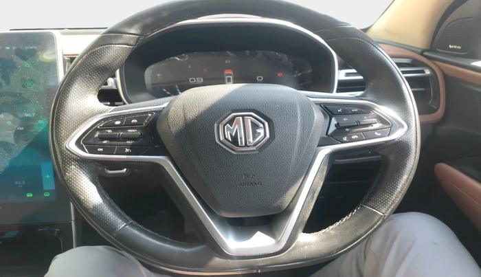 2023 MG HECTOR PLUS SHARP PRO 1.5 TURBO MT 6 STR, Petrol, Manual, 23,891 km, interior