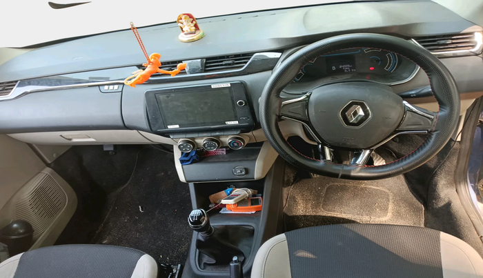 2019 Renault TRIBER RXT, Petrol, Manual, 84,009 km, interior