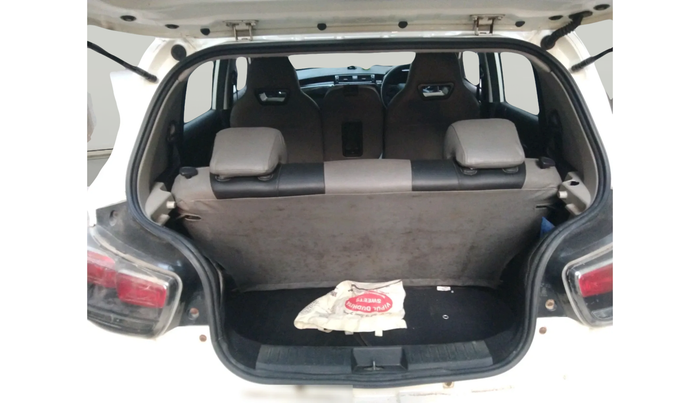 2018 Mahindra KUV 100 NXT K8 P 6 STR, Petrol, Manual, 44,482 km, exterior