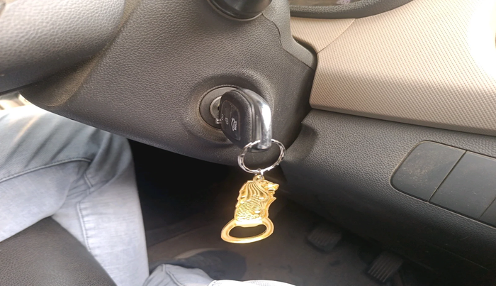 2015 Hyundai Xcent S (O) 1.2, Petrol, Manual, 1,67,168 km, interior