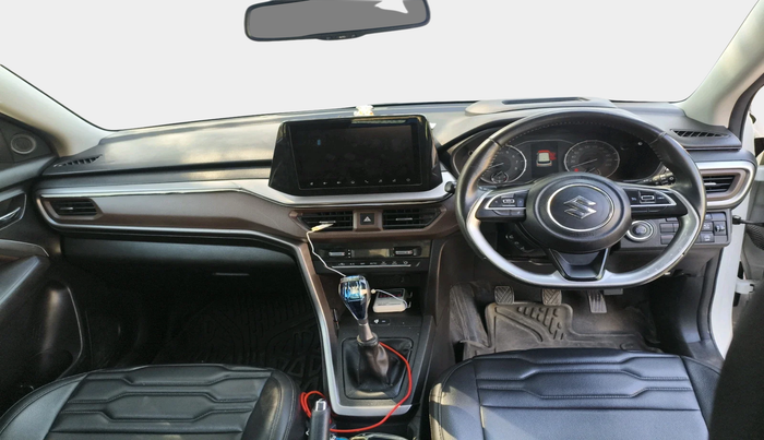 2023 Maruti BREZZA ZXI + SMART HYBRID, Petrol, Manual, 47,551 km, interior