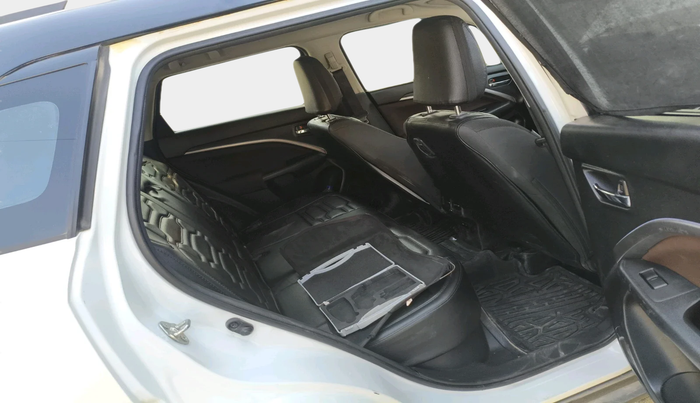 2023 Maruti BREZZA ZXI + SMART HYBRID, Petrol, Manual, 47,551 km, interior