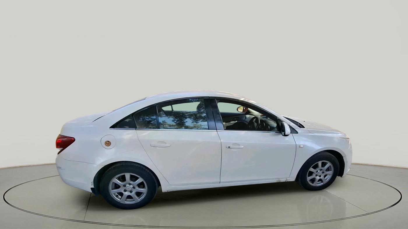 2011 Chevrolet Cruze LT, Diesel, Manual, 1,10,313 km, exterior