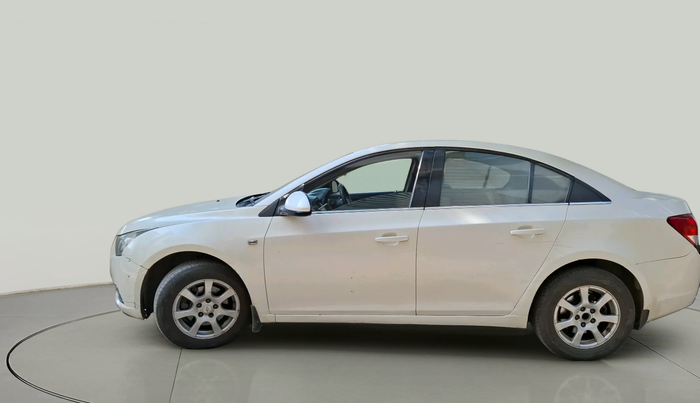 2011 Chevrolet Cruze LT, Diesel, Manual, 1,10,313 km, exterior