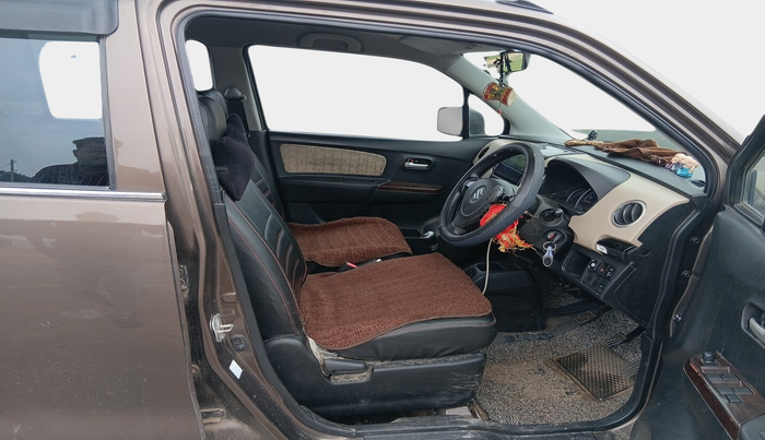 2017 Maruti Wagon R 1.0 VXI, Petrol, Manual, 89,746 km, interior