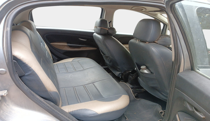 2014 Fiat Punto EVO DYNAMIC 1.3 MULTIJET, Diesel, Manual, 1,36,242 km, interior