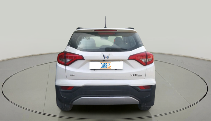 2022 Mahindra XUV300 W8 (O) 1.2 PETROL, Petrol, Manual, 28,799 km, exterior