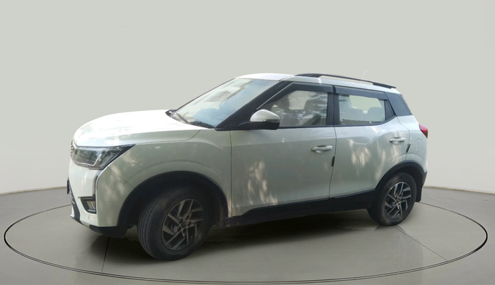 2022 Mahindra XUV300 W8 (O) 1.2 PETROL, Petrol, Manual, 28,799 km, exterior