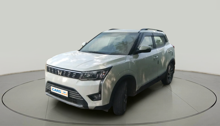 2022 Mahindra XUV300 W8 (O) 1.2 PETROL, Petrol, Manual, 28,799 km, exterior